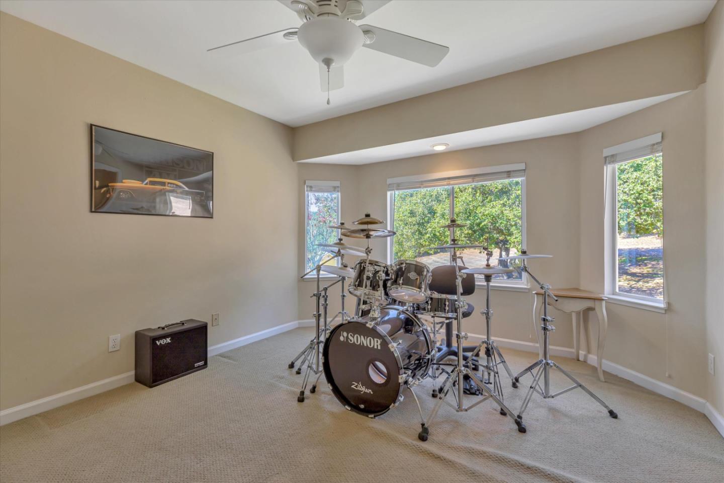 Detail Gallery Image 39 of 88 For 136 Echo Valley Rd, Salinas,  CA 93907 - 3 Beds | 2/1 Baths