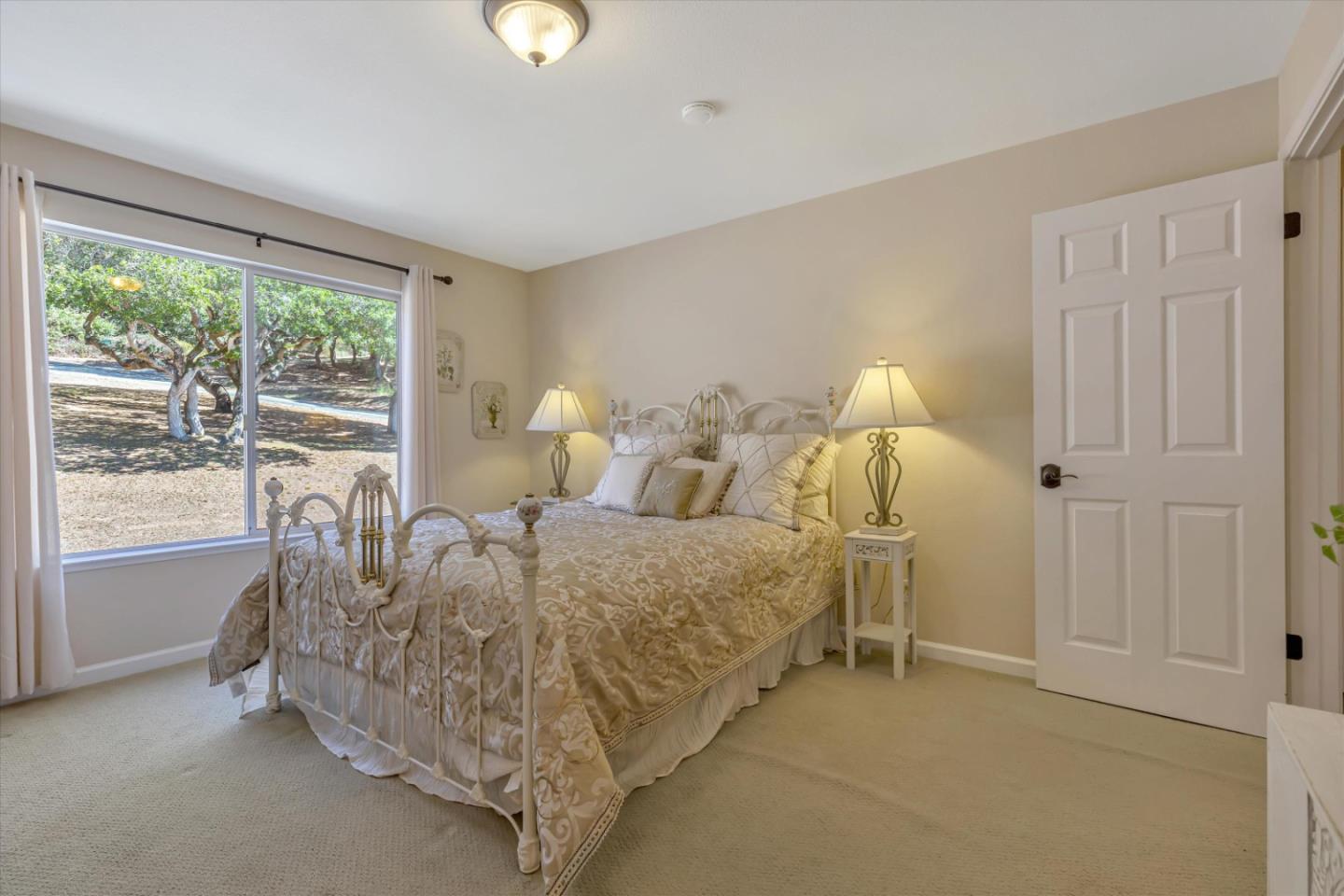 Detail Gallery Image 43 of 88 For 136 Echo Valley Rd, Salinas,  CA 93907 - 3 Beds | 2/1 Baths