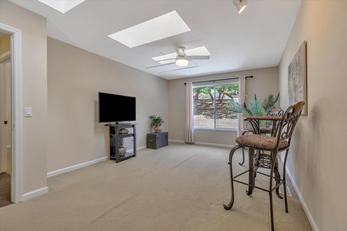 Detail Gallery Image 48 of 88 For 136 Echo Valley Rd, Salinas,  CA 93907 - 3 Beds | 2/1 Baths