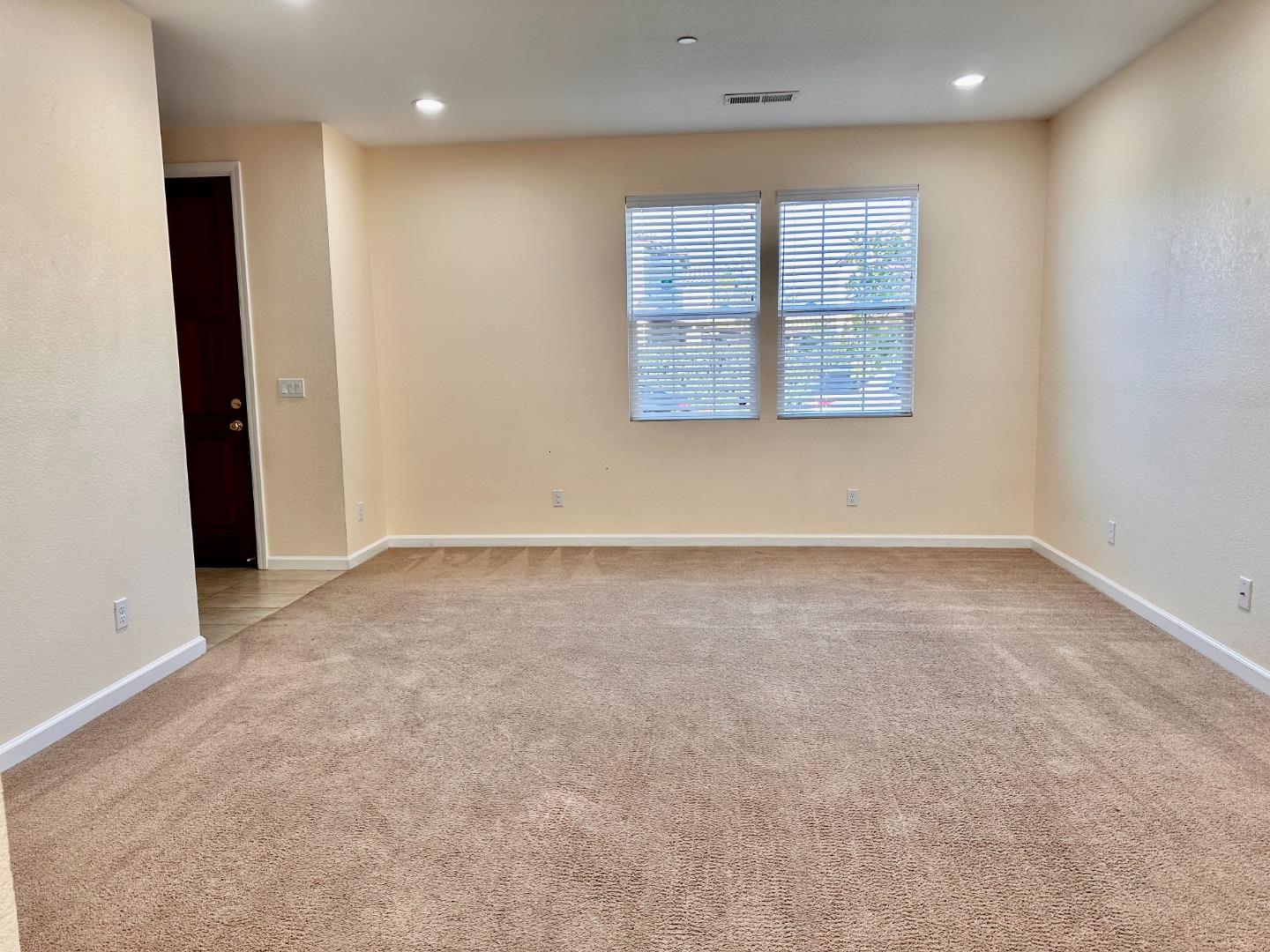 Detail Gallery Image 2 of 24 For 24 Huerta St, Greenfield,  CA 93927 - 4 Beds | 3 Baths