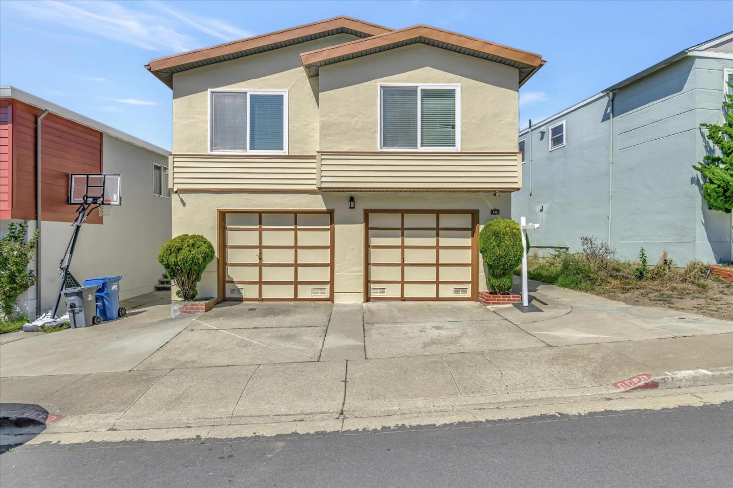 LOCATION! LOCATION!!LOCATION!!! This charming move-in ready home is nested in Southern Hills, bordering Daly City and San Francisco. Enjoy the panoramic views of San Francisco & Bay from the picture window in your living & dining room. Newly remodeled open floor plan with 3 beds, 2 baths, living/dining room, kitchen on the main level, full of natural lights. Extended downstairs consists of a legal family room, 2 beds and 1 full bath all permitted. Other renovated features include Dual Pane Windows, Recessed Lighting, Stainless Steel Appliances, newly polished hardwood floor, newly painted interiors, and owned solar panels. Two side-by-side garages with washer & dryer. Hiking and biking at nearby San Bruno Mountain State & County Park. Minutes away from San Francisco, easy freeway access to I-101 & I-280, close to Daly city BART and public transportation. Less than 20 minutes driving to the SF Financial District. Don't miss this rare opportunity! Come to check it out!
