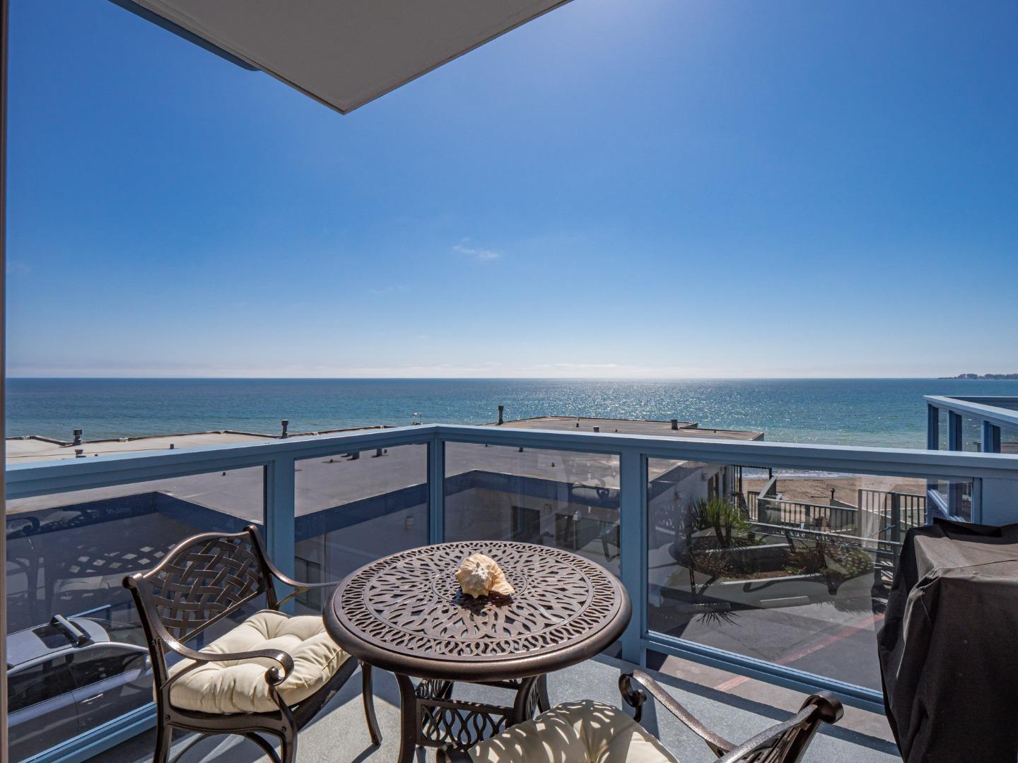 Detail Gallery Image 1 of 1 For 260 Rio Del Mar Blvd #21,  Aptos,  CA 95003 - 1 Beds | 1 Baths