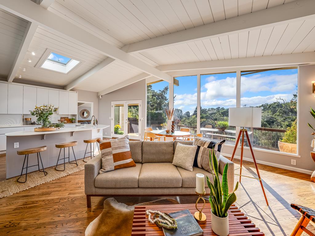 Detail Gallery Image 1 of 1 For 825 Seacliff Dr, Aptos,  CA 95003 - 3 Beds | 2 Baths