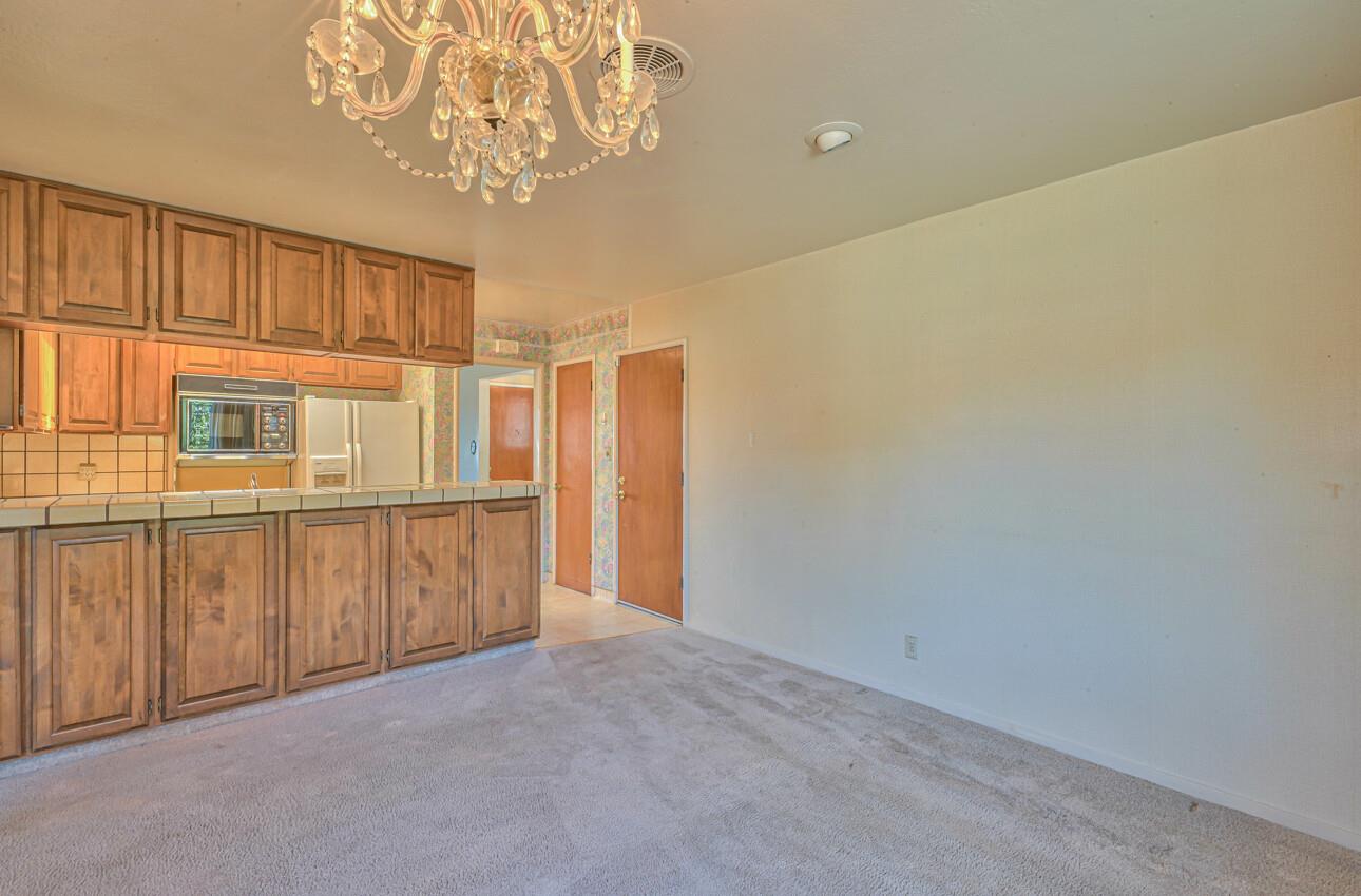 Detail Gallery Image 12 of 31 For 763 Lemos Ave, Salinas,  CA 93901 - 3 Beds | 2/1 Baths