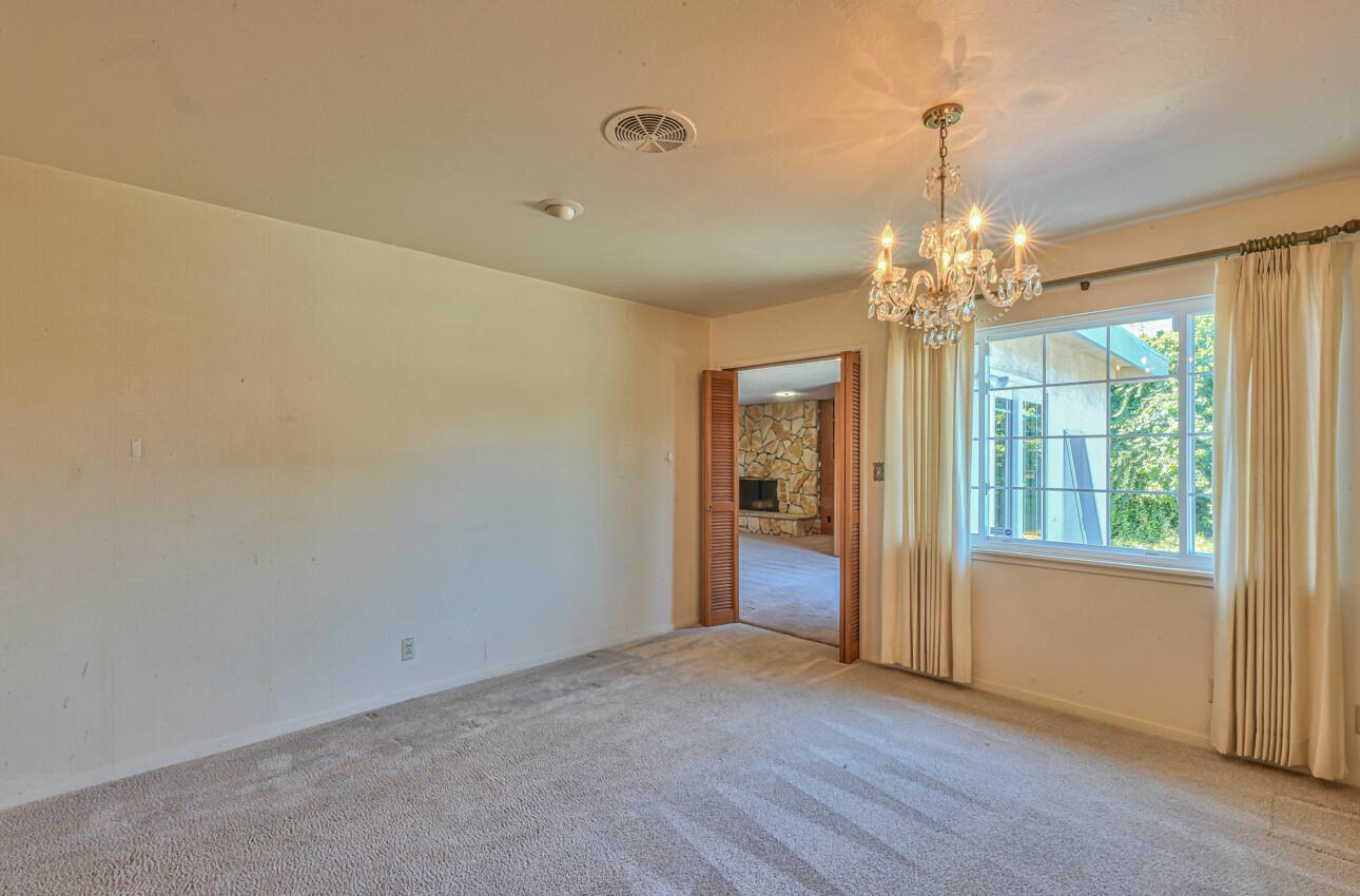 Detail Gallery Image 14 of 31 For 763 Lemos Ave, Salinas,  CA 93901 - 3 Beds | 2/1 Baths