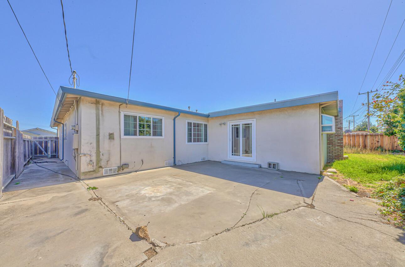 Detail Gallery Image 18 of 31 For 763 Lemos Ave, Salinas,  CA 93901 - 3 Beds | 2/1 Baths