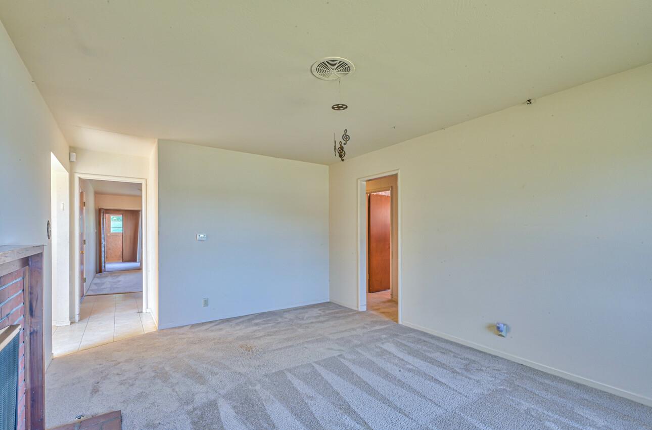 Detail Gallery Image 7 of 31 For 763 Lemos Ave, Salinas,  CA 93901 - 3 Beds | 2/1 Baths