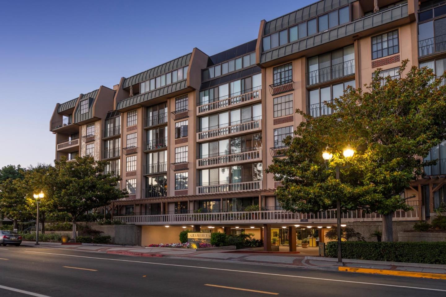 Detail Gallery Image 1 of 1 For 555 Laurel Ave #409,  San Mateo,  CA 94401 - 2 Beds | 2 Baths