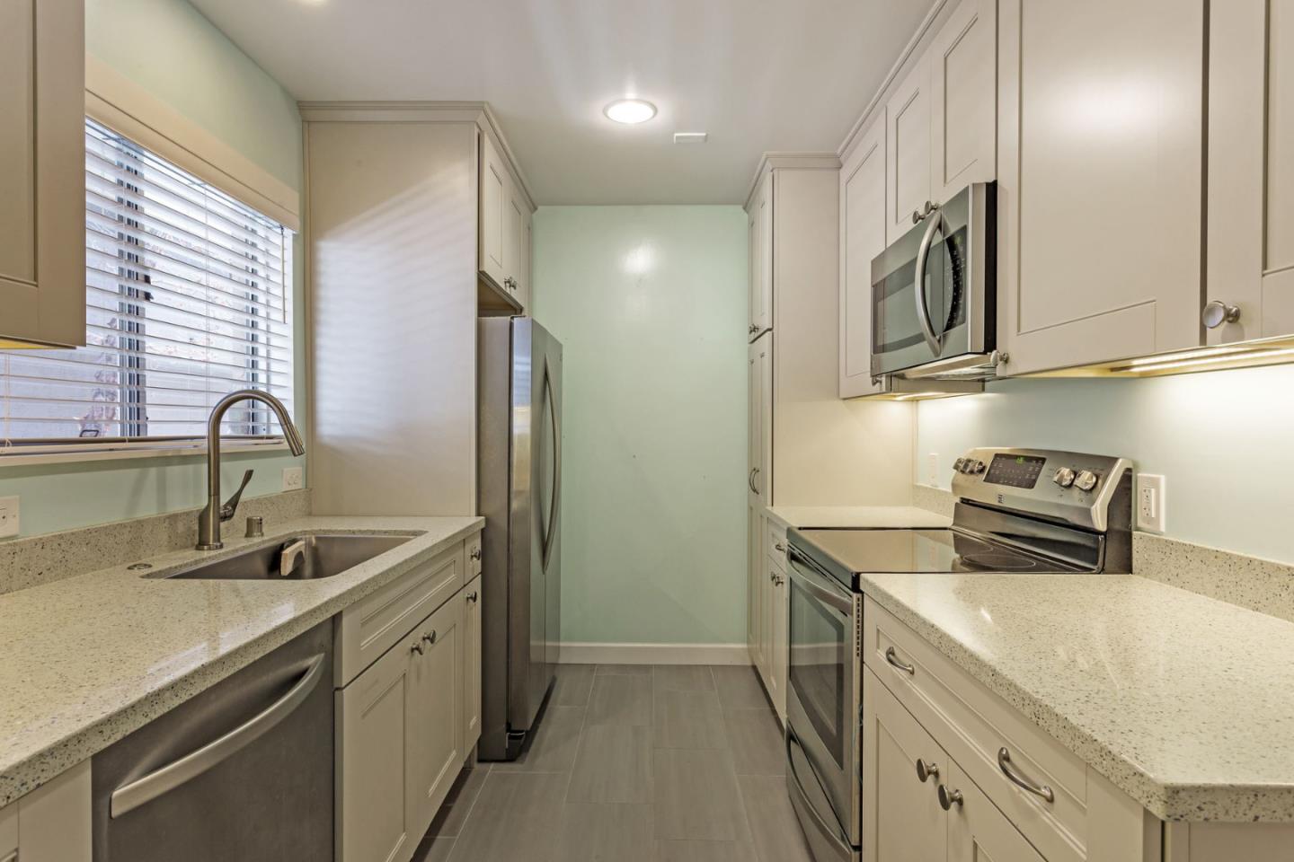 Detail Gallery Image 1 of 1 For 675 Sharon Park Dr #223,  Menlo Park,  CA 94025 - 2 Beds | 2 Baths