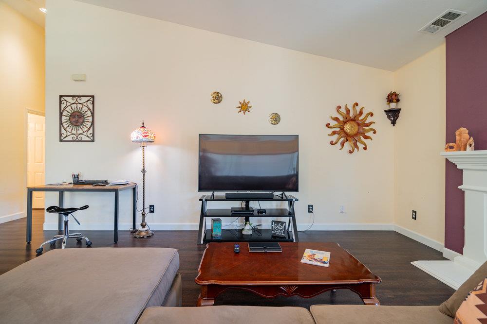 Detail Gallery Image 17 of 55 For 777 Tamarack Way, Los Banos,  CA 93635 - 4 Beds | 2 Baths