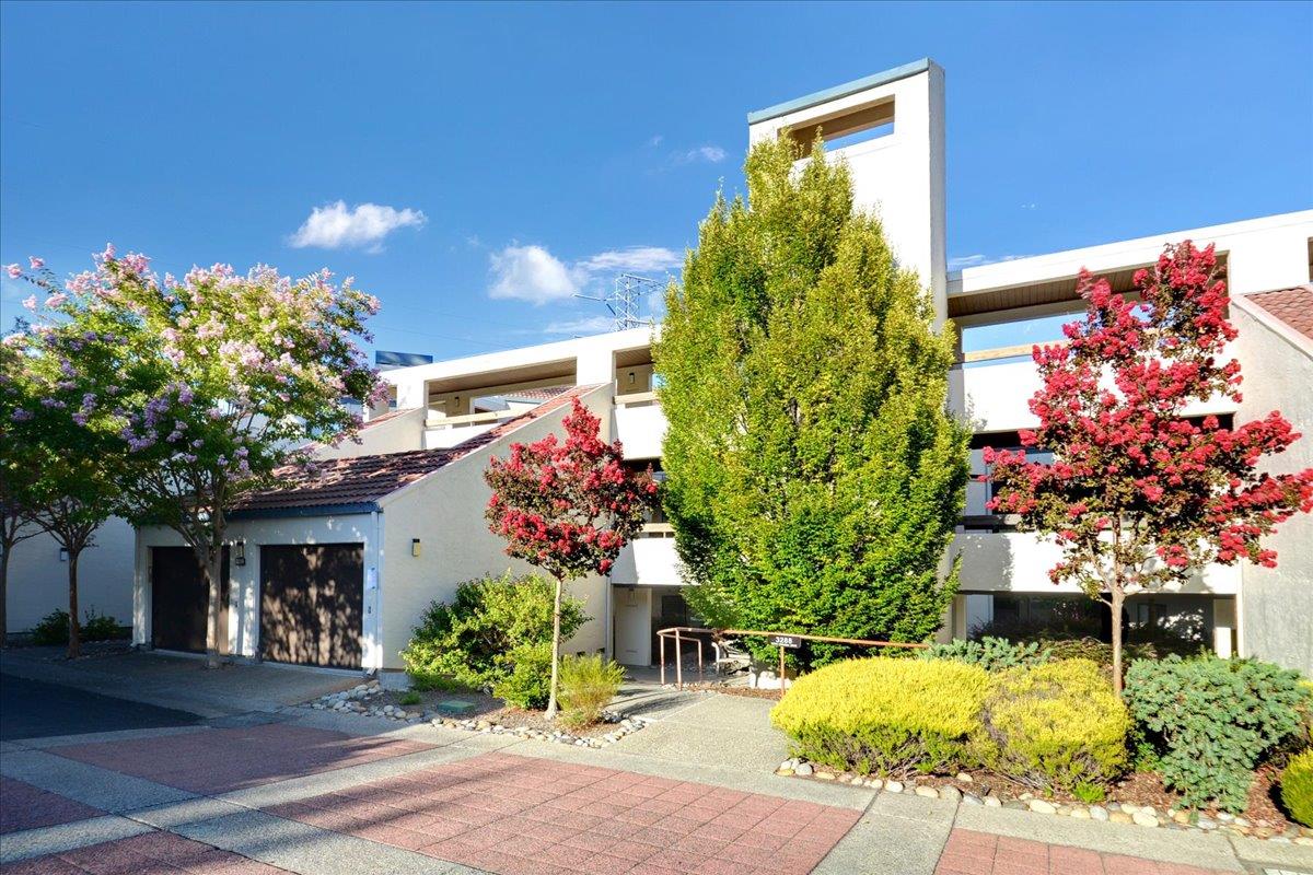 ROSSMOOR Condos For Sale in WALNUT CREEK East Bay Condo Mania!