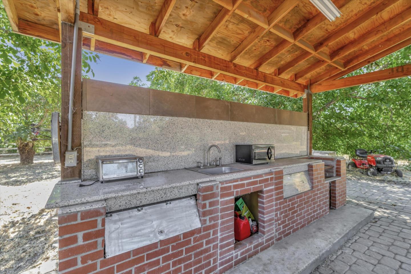Detail Gallery Image 63 of 92 For 8415 Marcella Ave, Gilroy,  CA 95020 - 4 Beds | 3 Baths