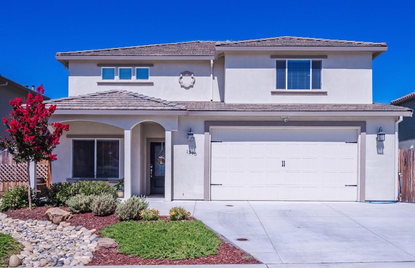 Photo of 1390 Marilyn Ct in Hollister, CA