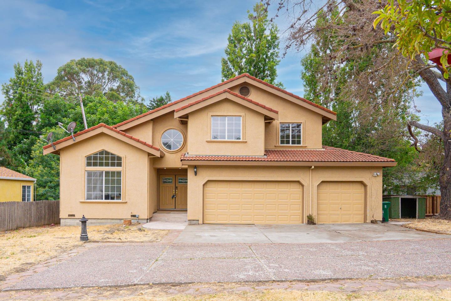 Detail Gallery Image 1 of 1 For 4166 Santa Rita Rd, El Sobrante,  CA 94803 - 5 Beds | 3 Baths