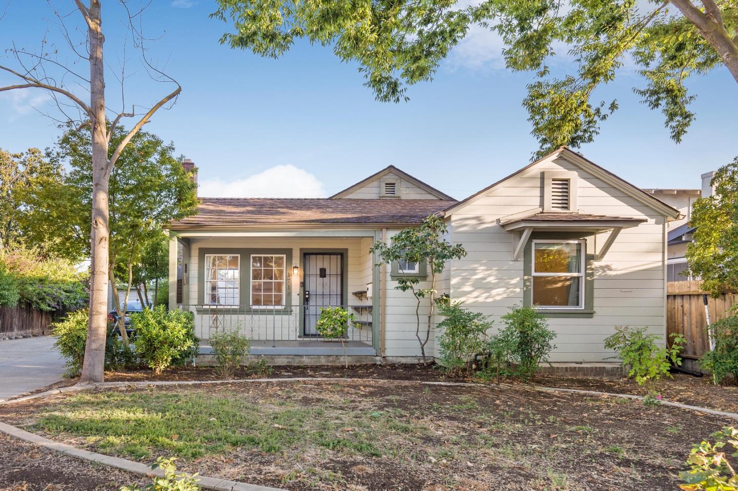 Photo of 1718 Michigan Ave in Stockton, CA