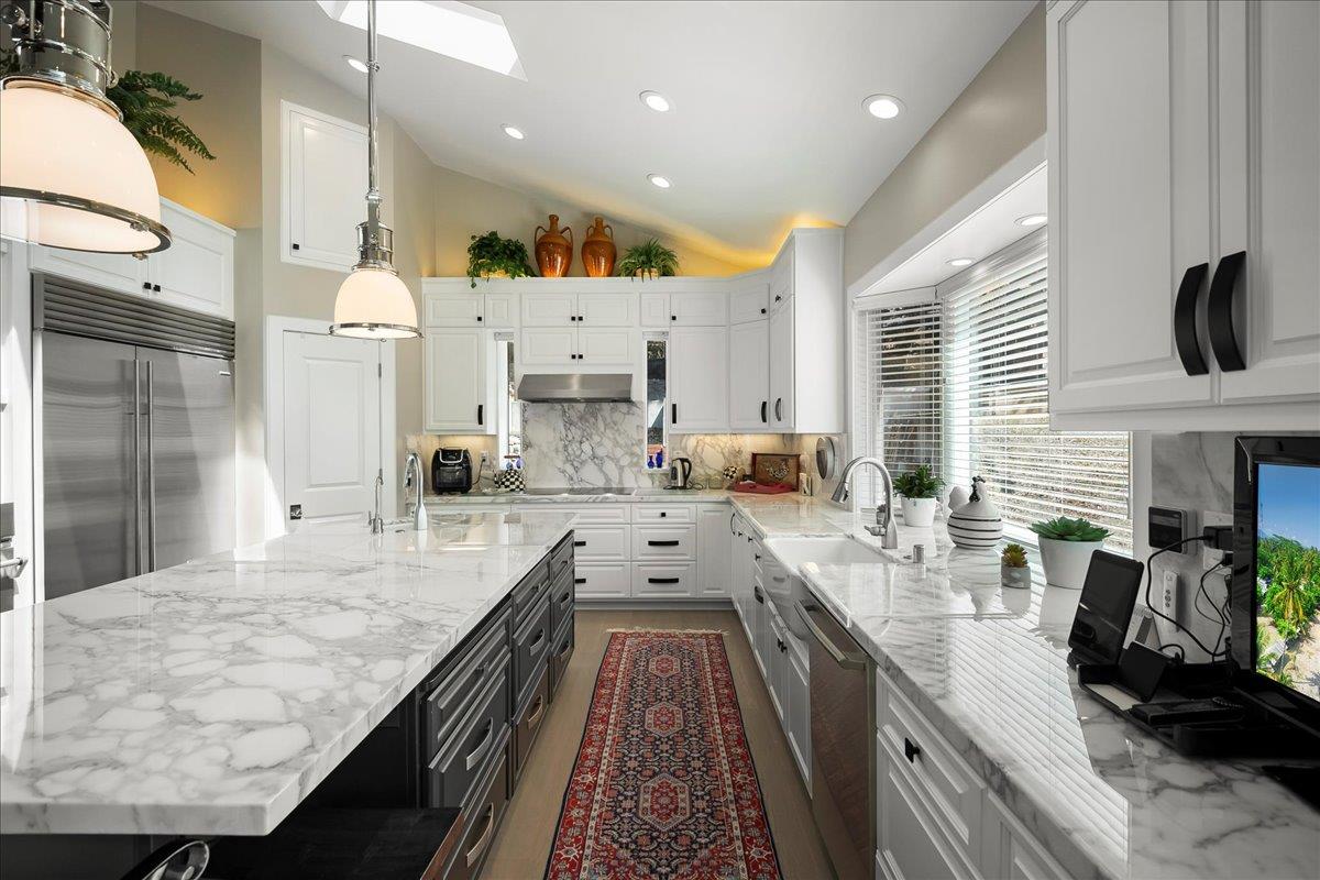 Detail Gallery Image 21 of 85 For 17020 Los Cerritos, Los Gatos,  CA 95030 - 5 Beds | 4/1 Baths
