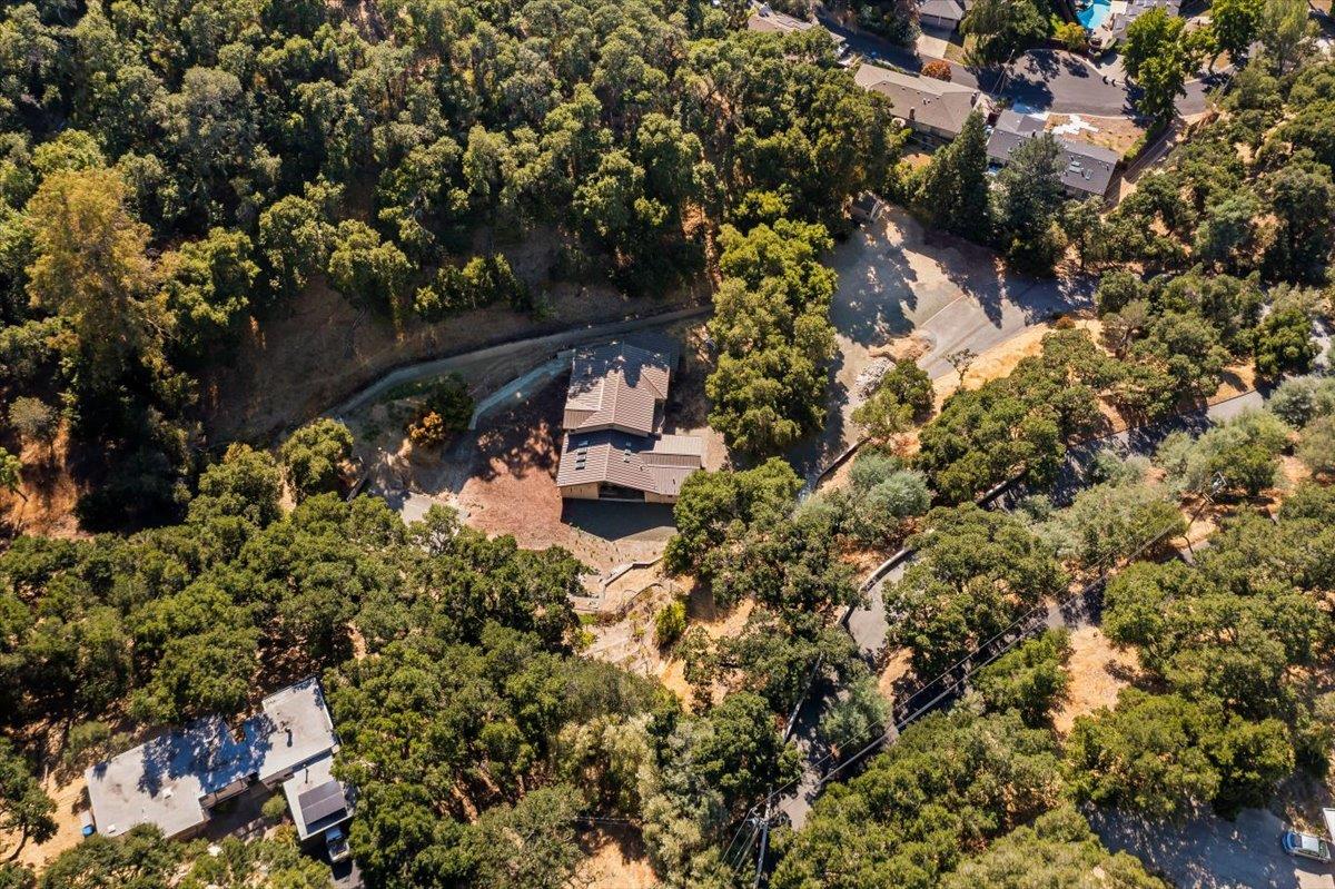 Detail Gallery Image 74 of 85 For 17020 Los Cerritos, Los Gatos,  CA 95030 - 5 Beds | 4/1 Baths