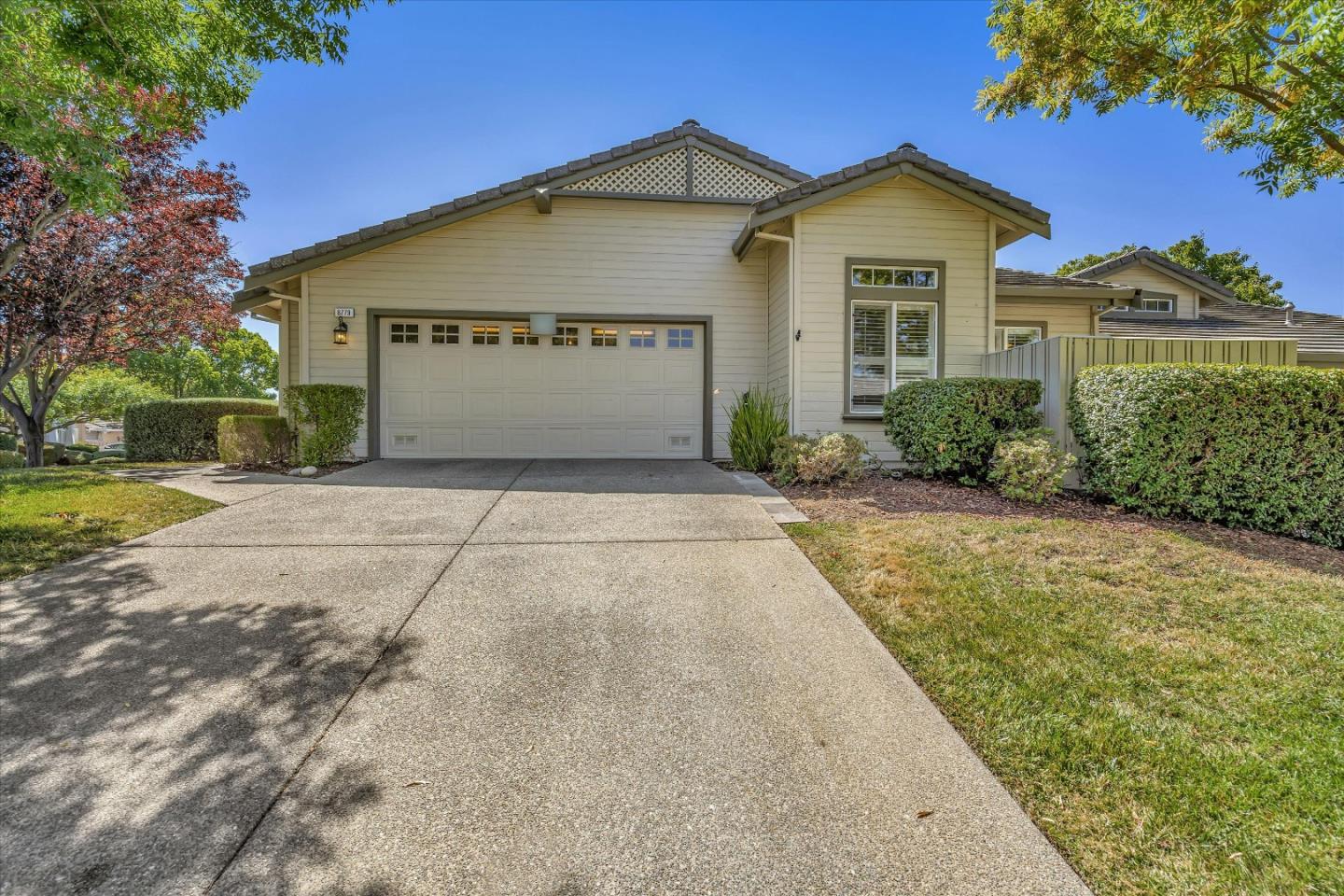 Detail Gallery Image 1 of 1 For 8779 Fruit Barn Ln, San Jose,  CA 95135 - 2 Beds | 2 Baths