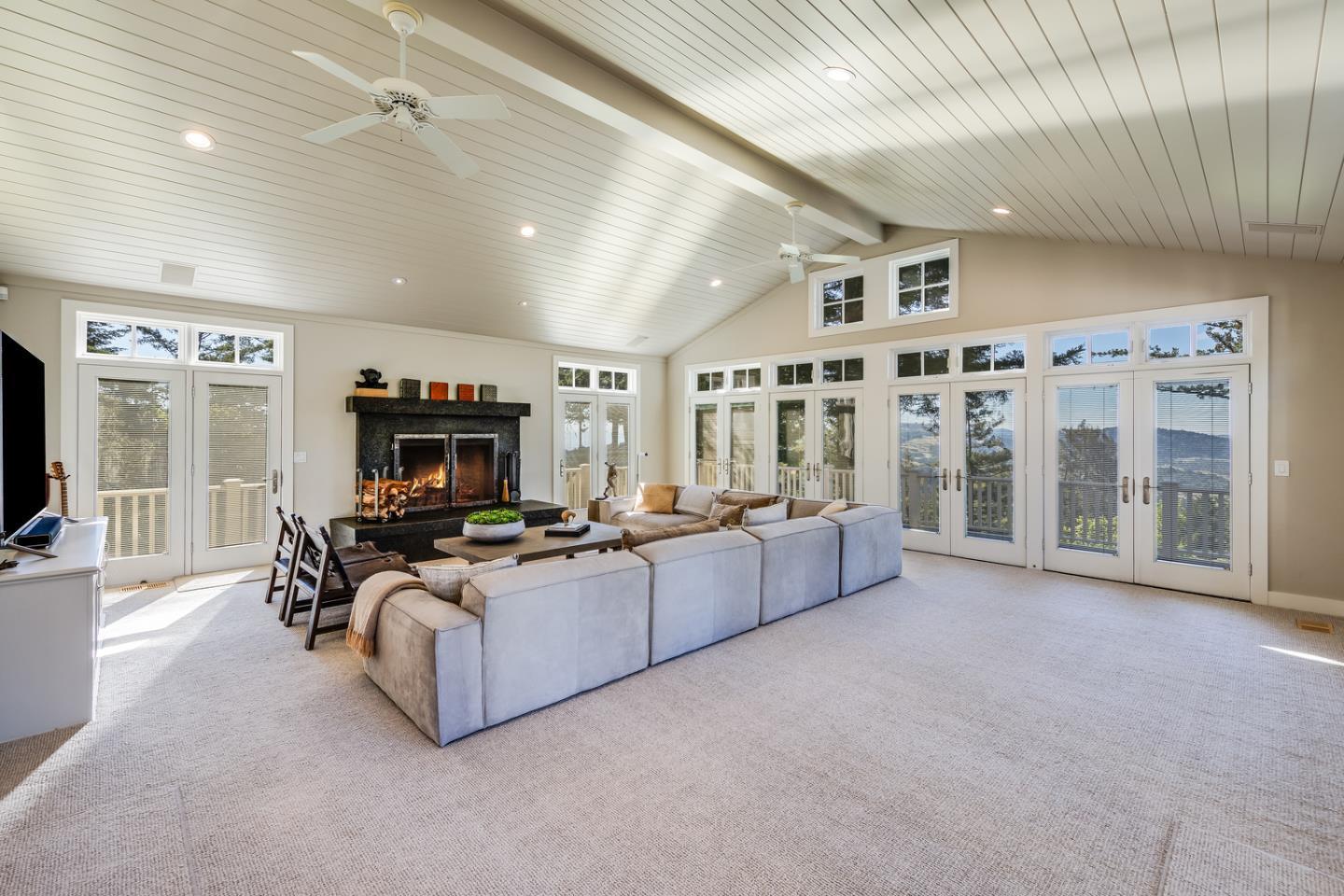 Detail Gallery Image 14 of 65 For 22 Starwood Dr, Woodside,  CA 94062 - 5 Beds | 4/1 Baths