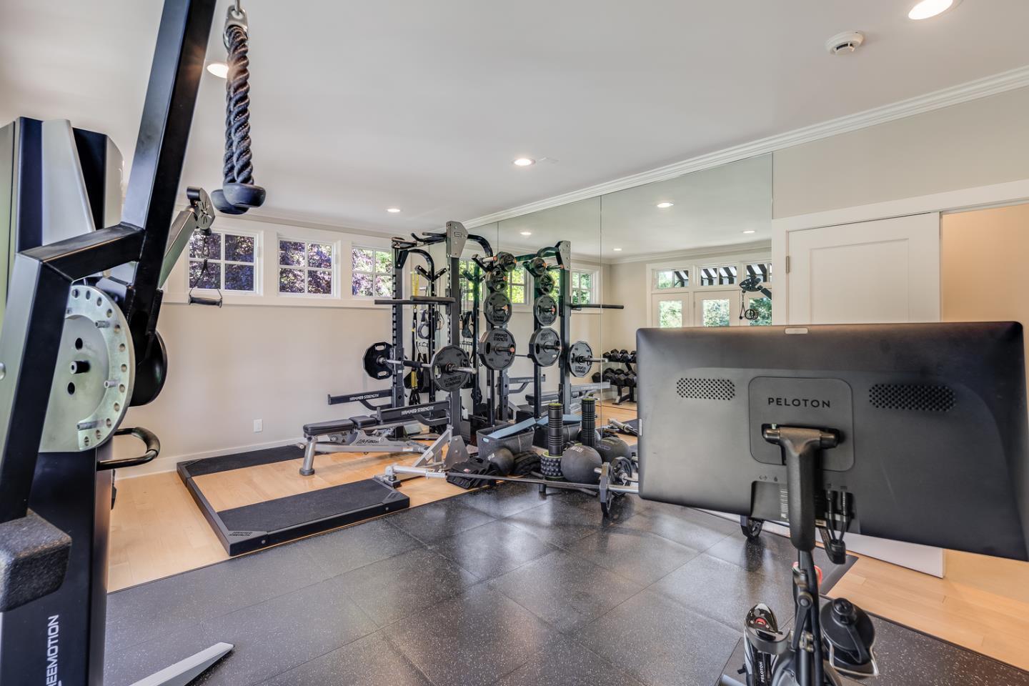 Detail Gallery Image 25 of 65 For 22 Starwood Dr, Woodside,  CA 94062 - 5 Beds | 4/1 Baths
