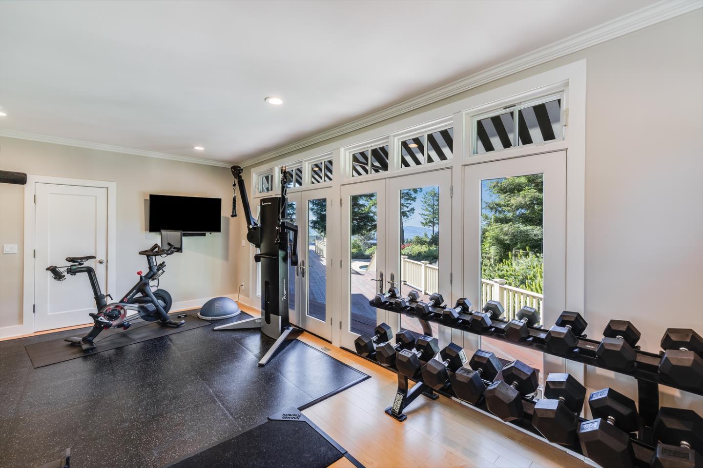 Detail Gallery Image 26 of 65 For 22 Starwood Dr, Woodside,  CA 94062 - 5 Beds | 4/1 Baths
