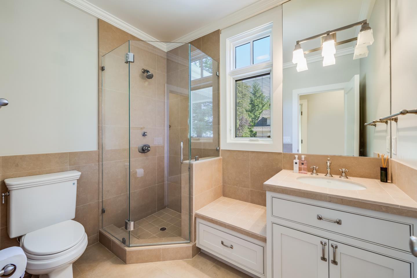 Detail Gallery Image 27 of 65 For 22 Starwood Dr, Woodside,  CA 94062 - 5 Beds | 4/1 Baths