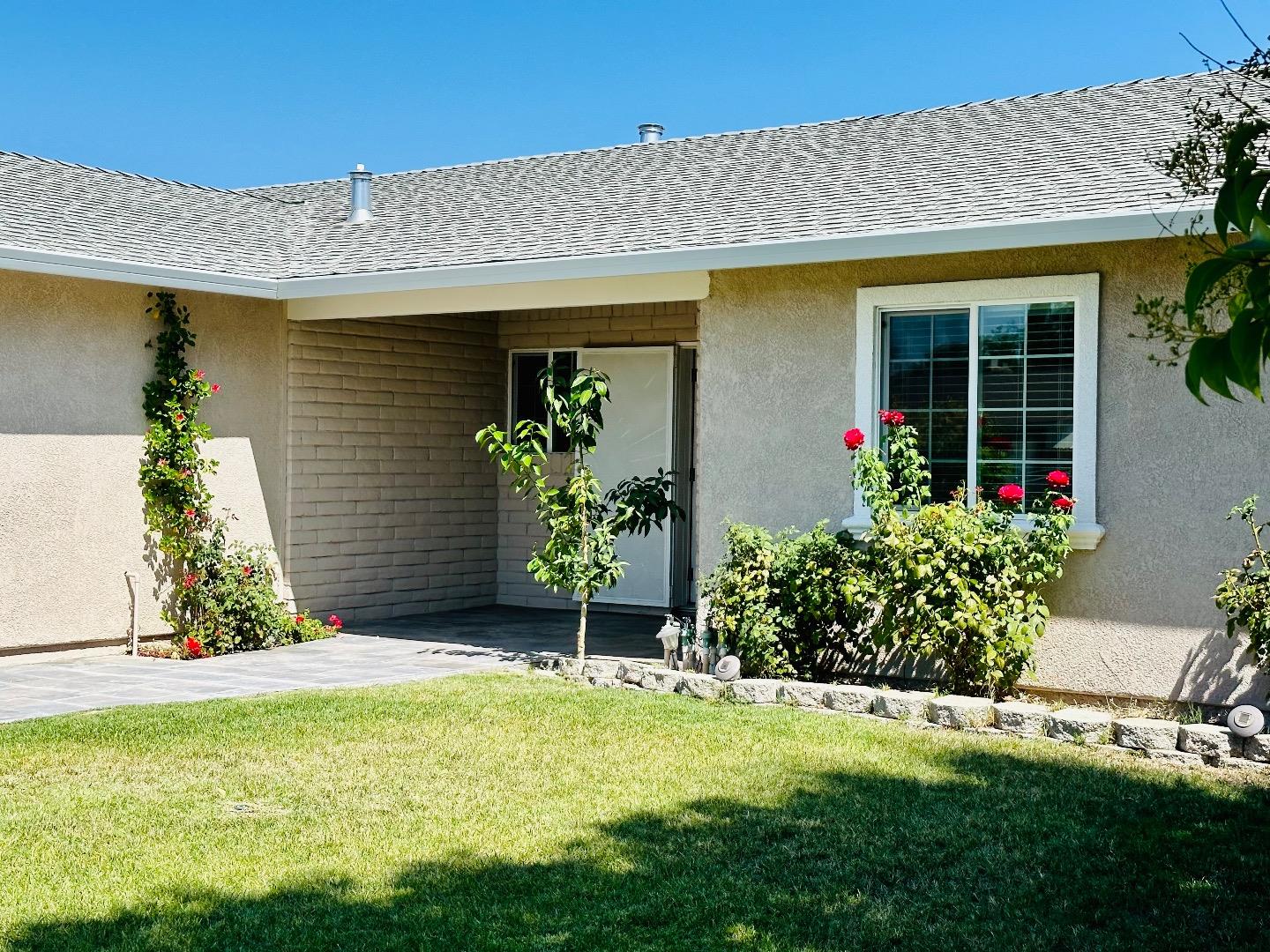 Detail Gallery Image 1 of 1 For 4534 Hemingway Ct, Stockton,  CA 95207 - 3 Beds | 2 Baths