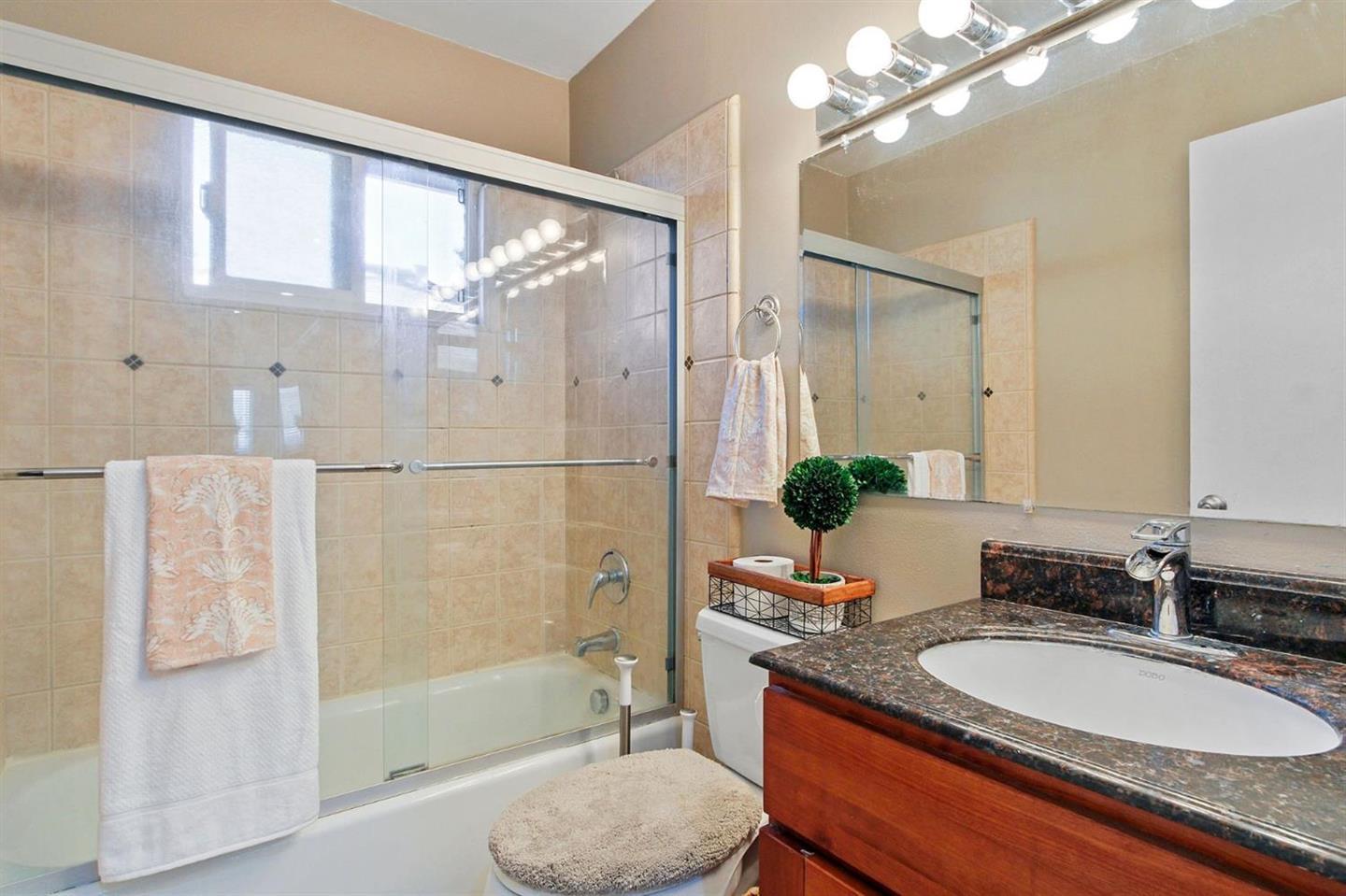 Detail Gallery Image 16 of 17 For 207 Coy Dr #4,  San Jose,  CA 95123 - 2 Beds | 1 Baths