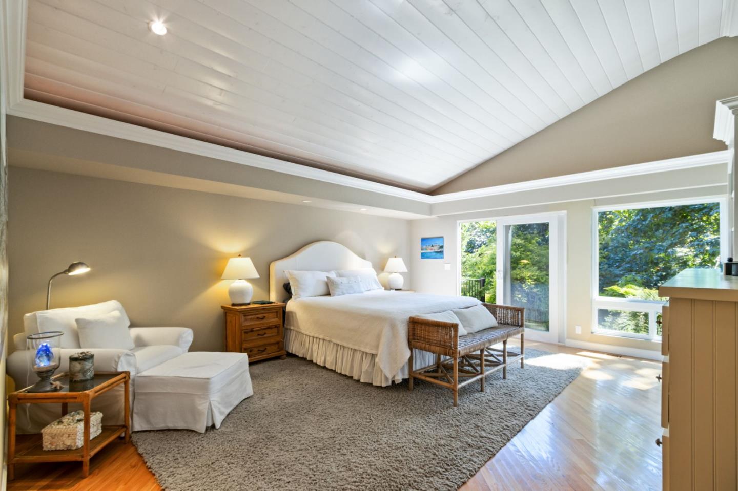 Detail Gallery Image 12 of 40 For 35 Pasatiempo Dr, Santa Cruz,  CA 95060 - 3 Beds | 2/1 Baths