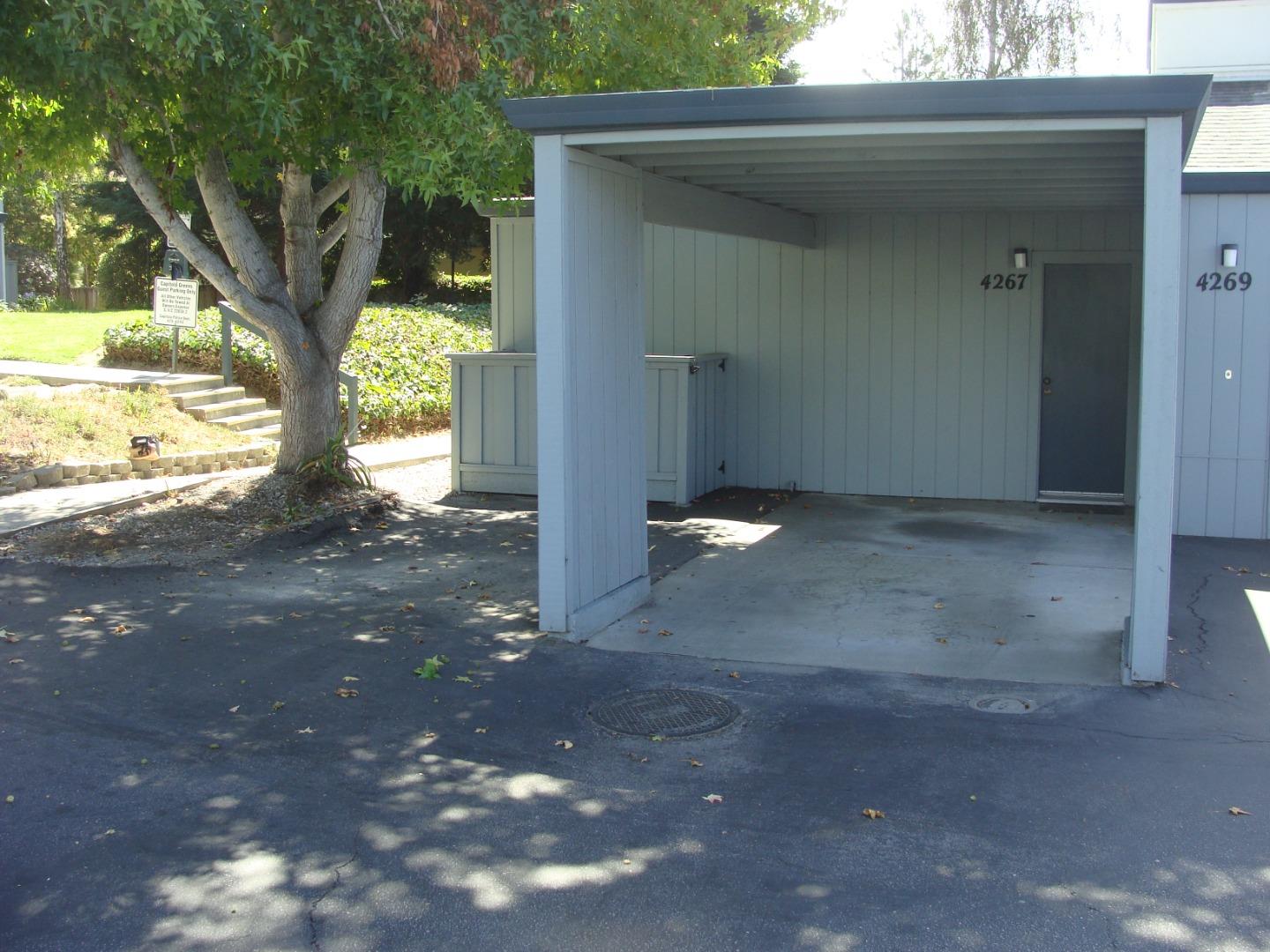 Detail Gallery Image 4 of 27 For 4267 Sea Pines Ct, Capitola,  CA 95010 - 2 Beds | 1 Baths