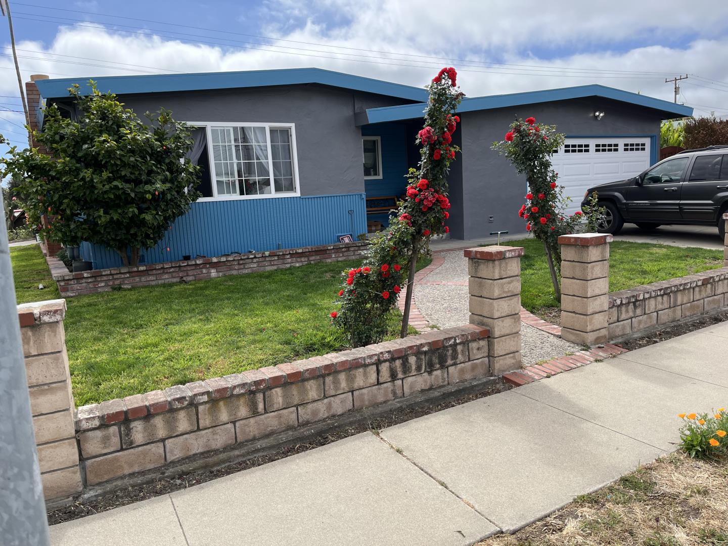 Detail Gallery Image 1 of 1 For 807 Lemos Ave, Salinas,  CA 93901 - 3 Beds | 2 Baths