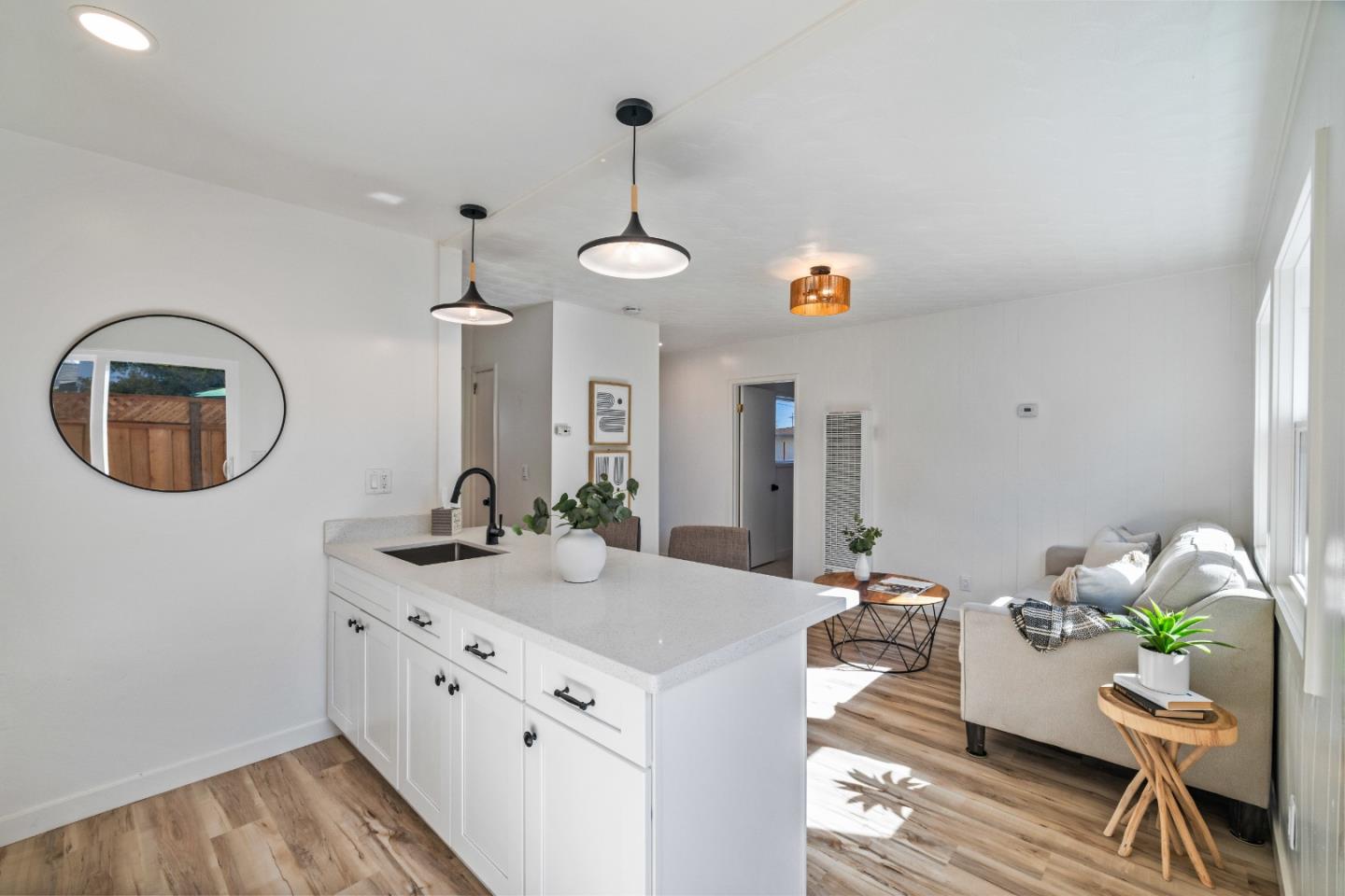 Detail Gallery Image 12 of 74 For 3707 Moana Way, Santa Cruz,  CA 95062 - 4 Beds | 2 Baths