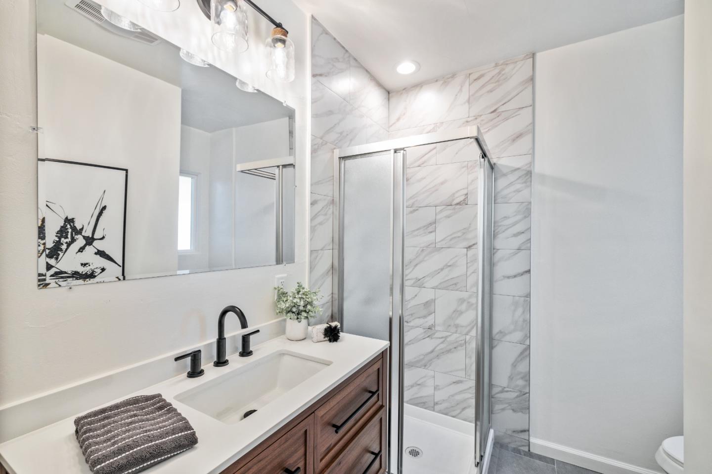 Detail Gallery Image 15 of 74 For 3707 Moana Way, Santa Cruz,  CA 95062 - 4 Beds | 2 Baths