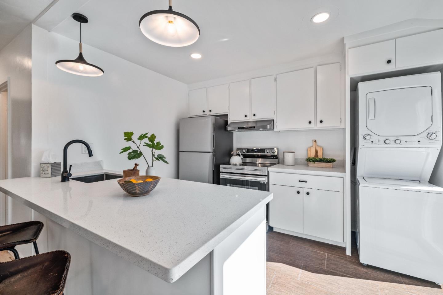 Detail Gallery Image 29 of 74 For 3707 Moana Way, Santa Cruz,  CA 95062 - 4 Beds | 2 Baths
