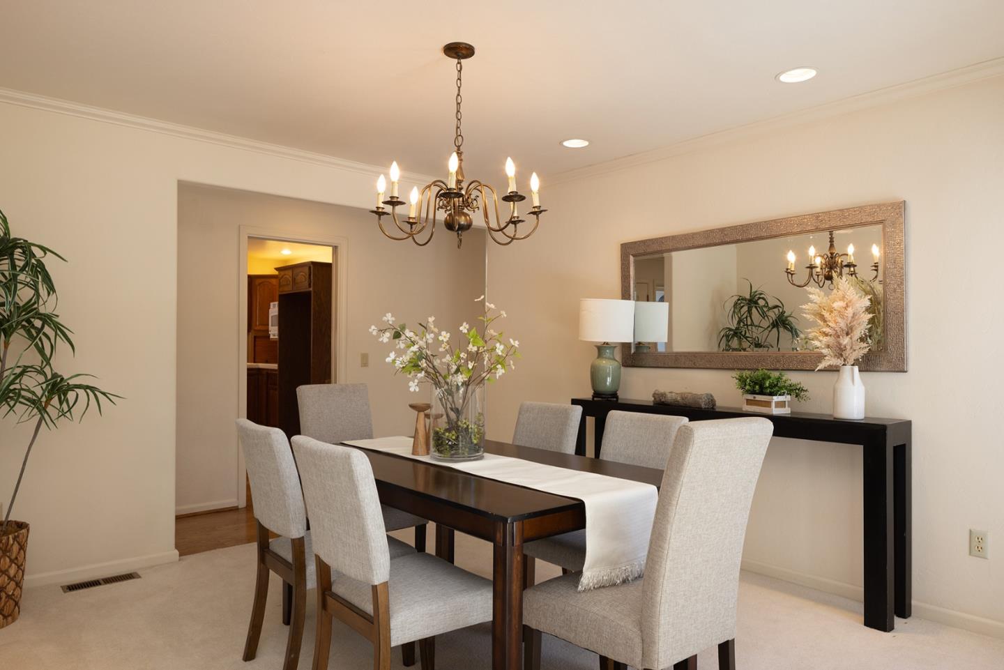 Detail Gallery Image 11 of 35 For 28003 Mercurio Rd, Carmel Valley,  CA 93923 - 3 Beds | 2/1 Baths