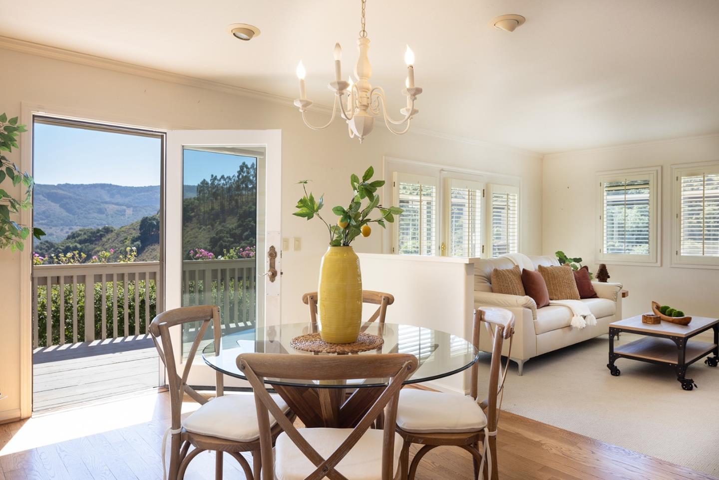 Detail Gallery Image 14 of 35 For 28003 Mercurio Rd, Carmel Valley,  CA 93923 - 3 Beds | 2/1 Baths