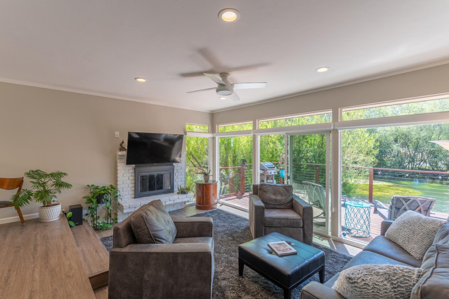 Detail Gallery Image 5 of 32 For 2 Laguna Robles, Carmel Valley,  CA 93924 - 2 Beds | 2 Baths