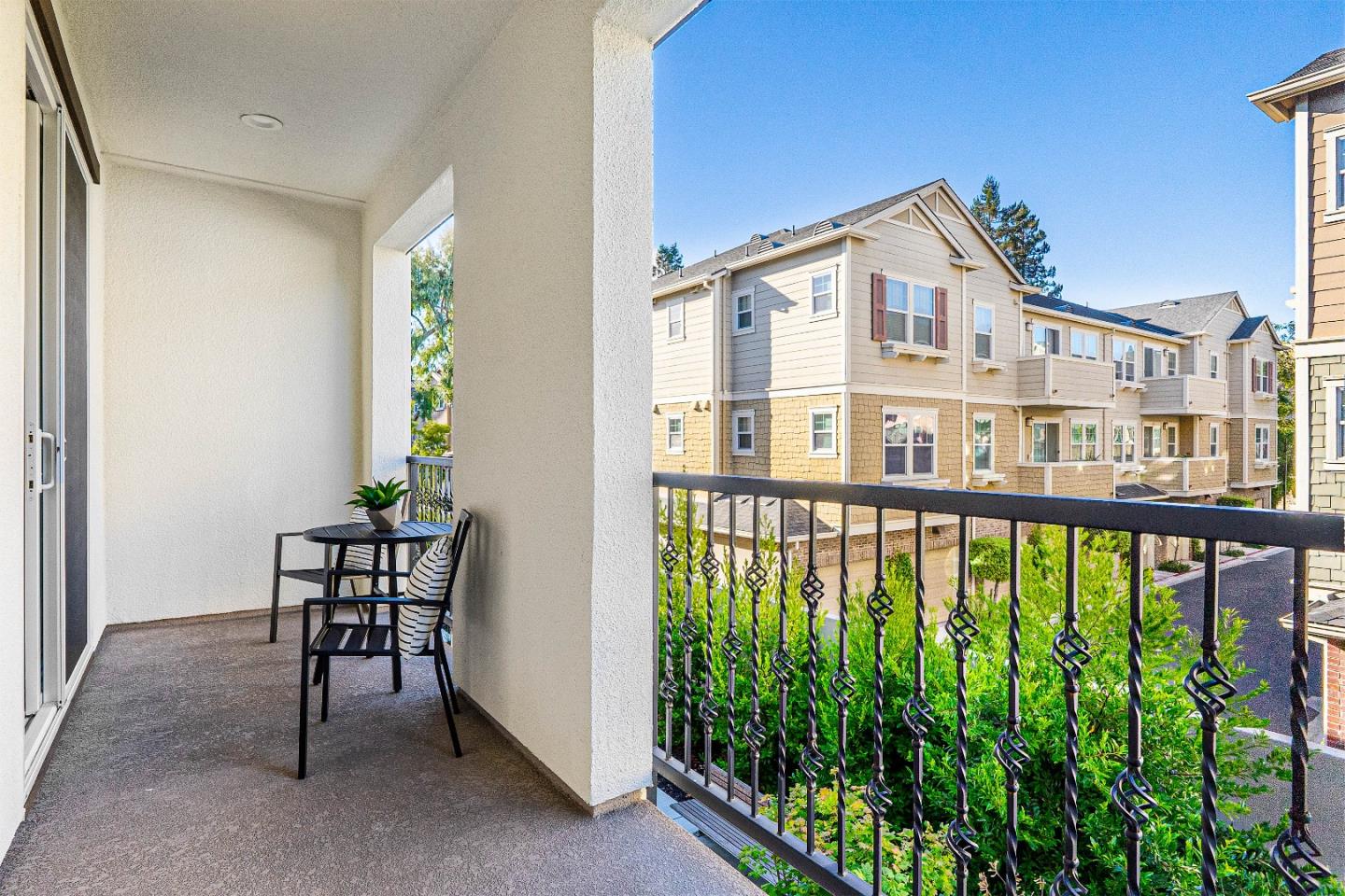 Detail Gallery Image 11 of 38 For 513 Sardinia Ter, Sunnyvale,  CA 94089 - 3 Beds | 3/1 Baths