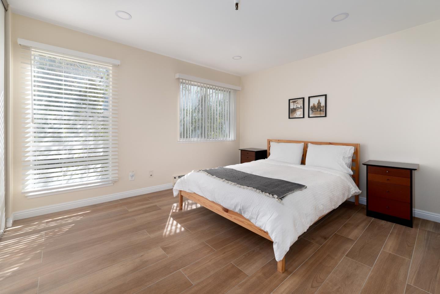 Detail Gallery Image 1 of 1 For 2518 Birch St, Palo Alto,  CA 94306 - 1 Beds | 1 Baths