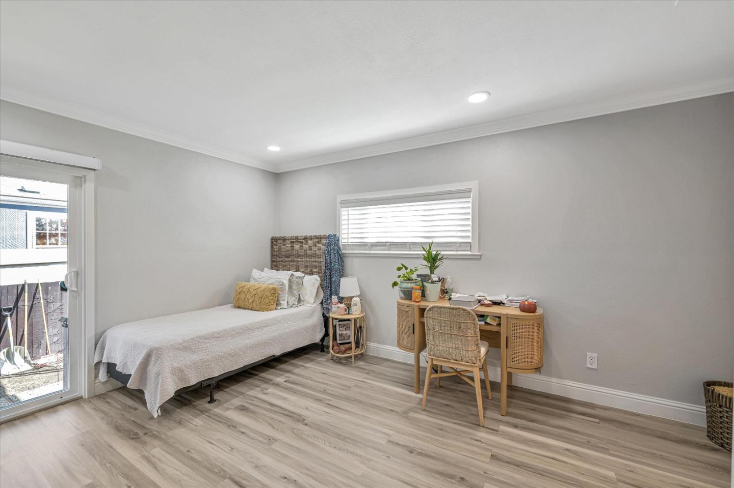 Detail Gallery Image 18 of 27 For 1220 Tasman Dr #234,  Sunnyvale,  CA 94089 - 3 Beds | 2 Baths