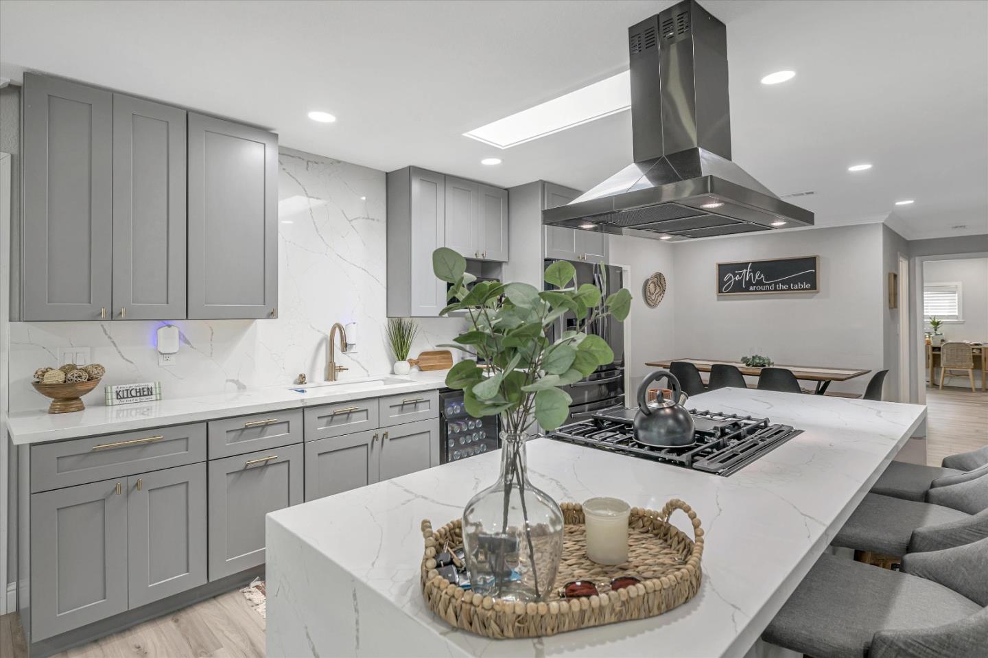 Detail Gallery Image 8 of 27 For 1220 Tasman Dr #234,  Sunnyvale,  CA 94089 - 3 Beds | 2 Baths
