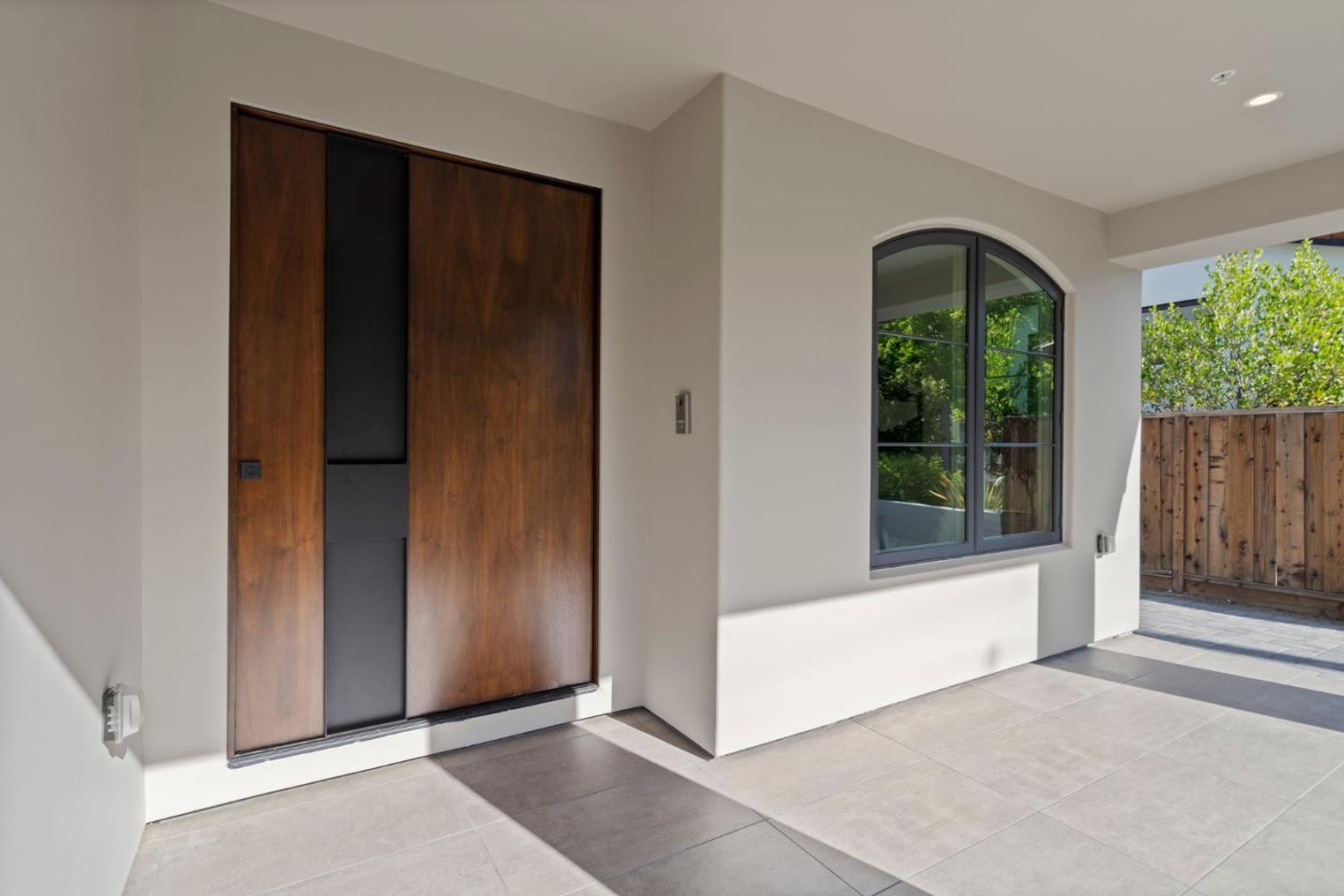 Detail Gallery Image 3 of 71 For 245 Washington Ave, Palo Alto,  CA 94301 - 8 Beds | 8/1 Baths