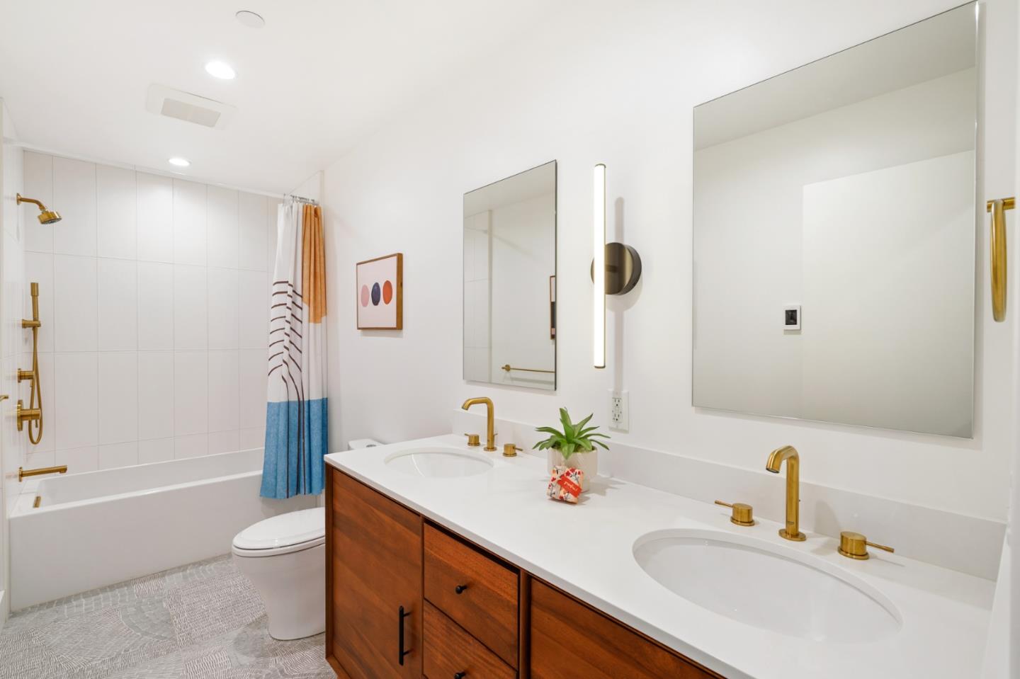 Detail Gallery Image 6 of 19 For 141 Glen Aulin Ln, Burlingame,  CA 94010 - 3 Beds | 2/1 Baths