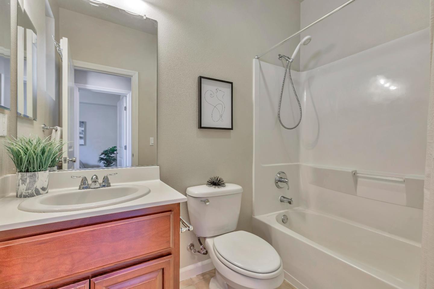Detail Gallery Image 25 of 42 For 1485 W San Carlos St, San Jose,  CA 95126 - 3 Beds | 2 Baths