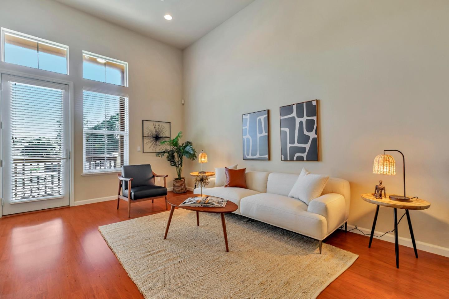 Detail Gallery Image 5 of 42 For 1485 W San Carlos St, San Jose,  CA 95126 - 3 Beds | 2 Baths