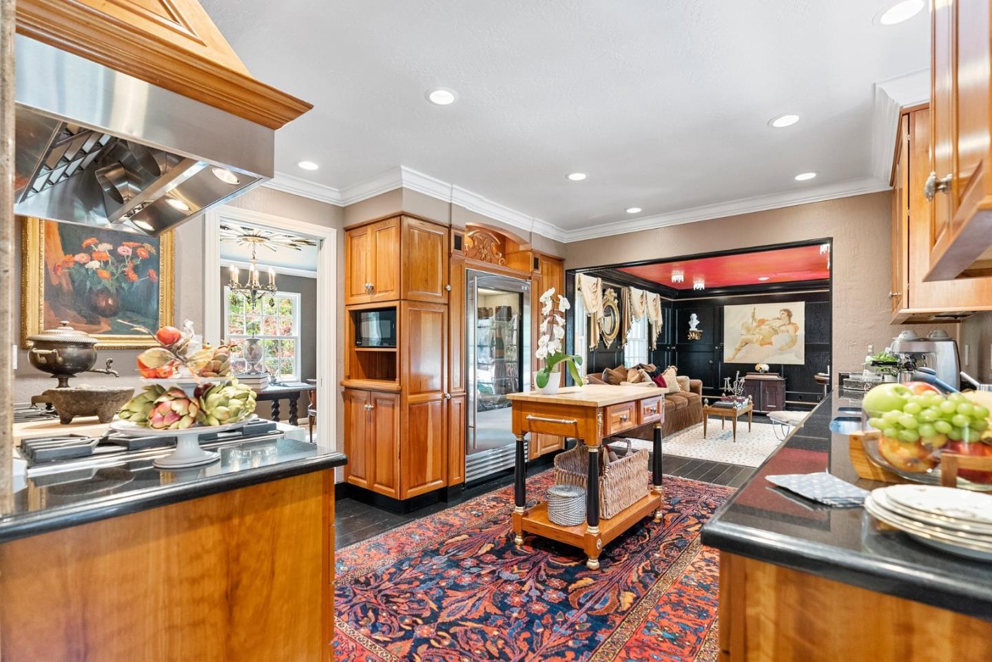 Detail Gallery Image 17 of 59 For 2 Brooktree Ln, Santa Cruz,  CA 95060 - 4 Beds | 2/1 Baths