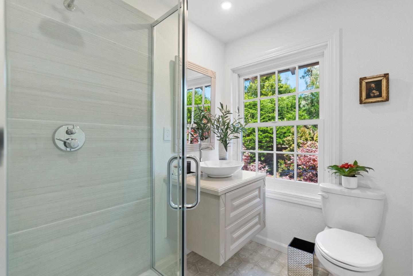 Detail Gallery Image 39 of 59 For 2 Brooktree Ln, Santa Cruz,  CA 95060 - 4 Beds | 2/1 Baths