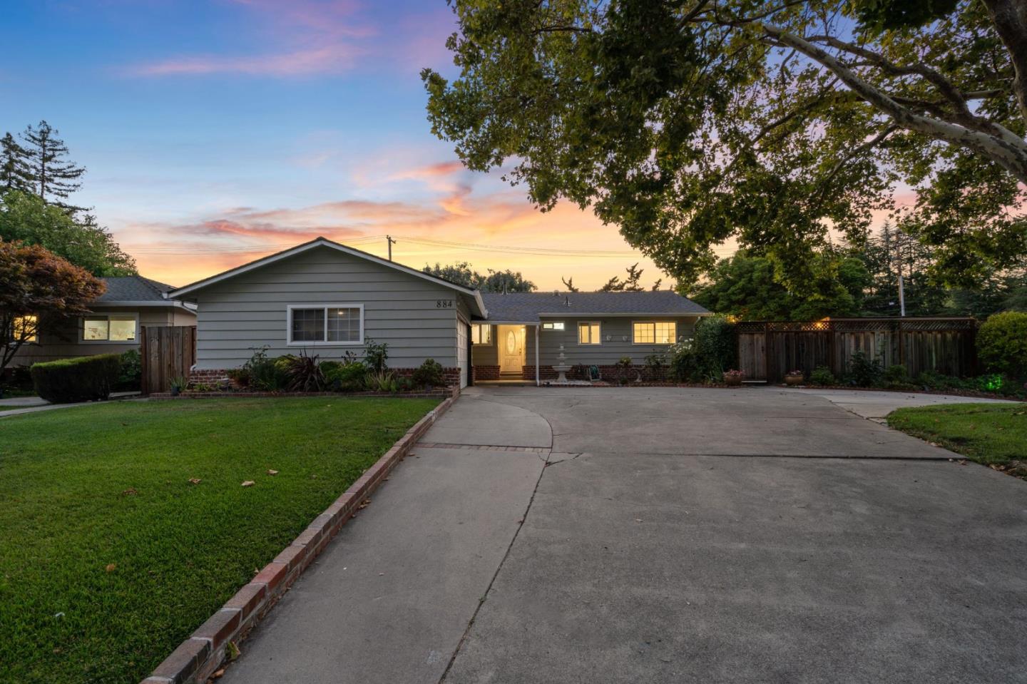 Detail Gallery Image 1 of 1 For 884 Pepper Tree Ln, Santa Clara,  CA 95051 - 4 Beds | 3/1 Baths