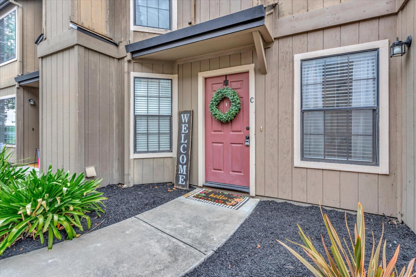 Photo of 271 Gibson Dr #C-61 in Hollister, CA