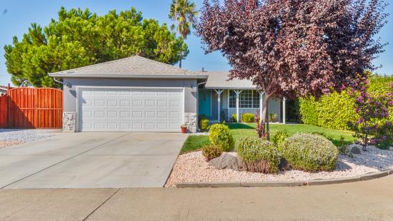 Detail Gallery Image 1 of 1 For 229 Grant Ct, Manteca,  CA 95336 - 3 Beds | 2 Baths